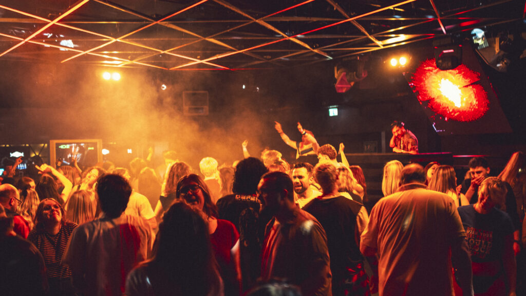 Hoa-Hoa-Hoa Rave